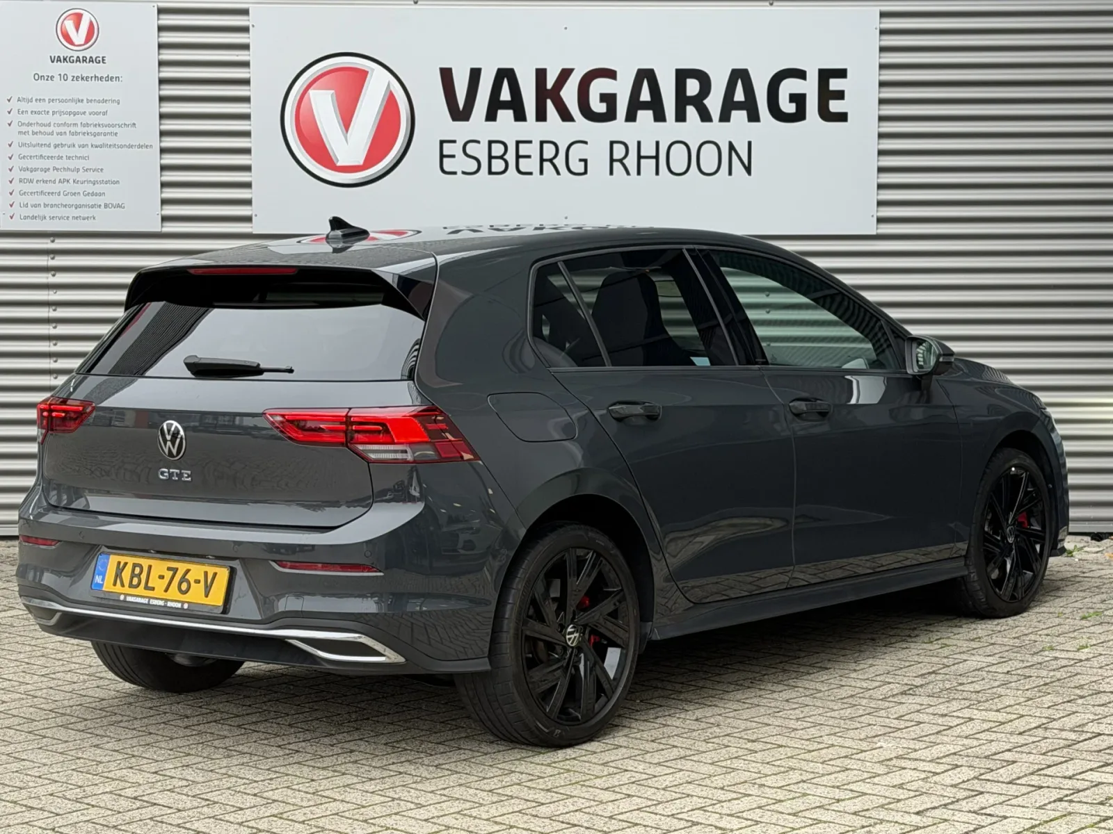 Volkswagen Golf (2022) — foto 1