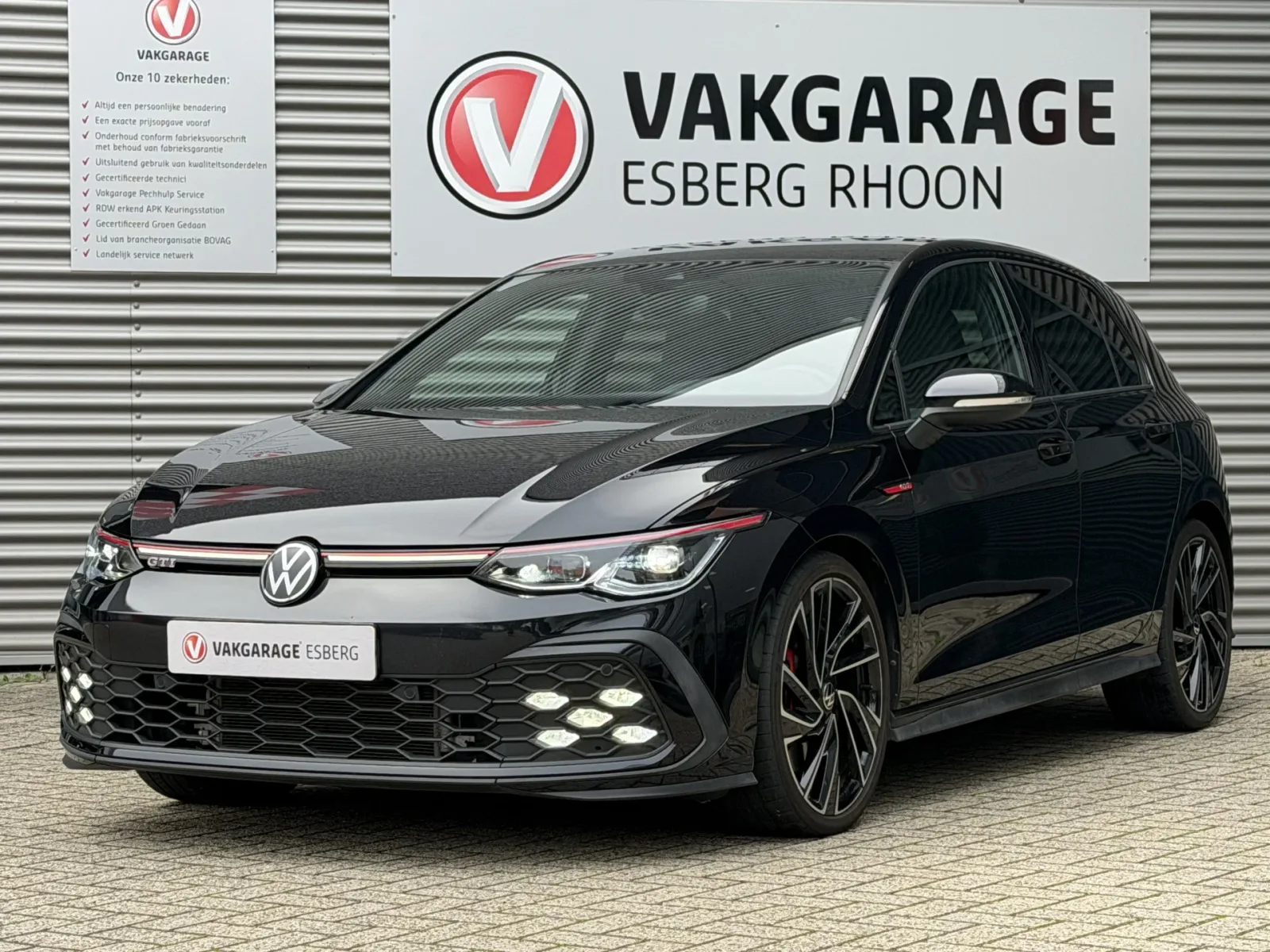 Volkswagen Golf (2023) — foto 1