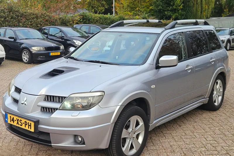 Mitsubishi Outlander (2007)