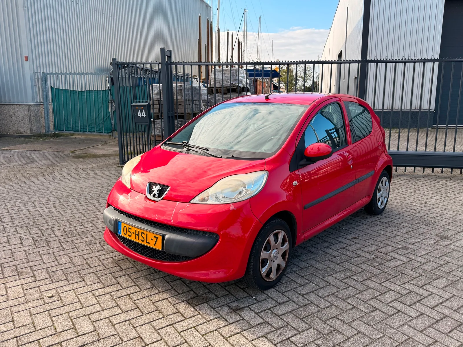 Peugeot 107 (2009) — foto 1