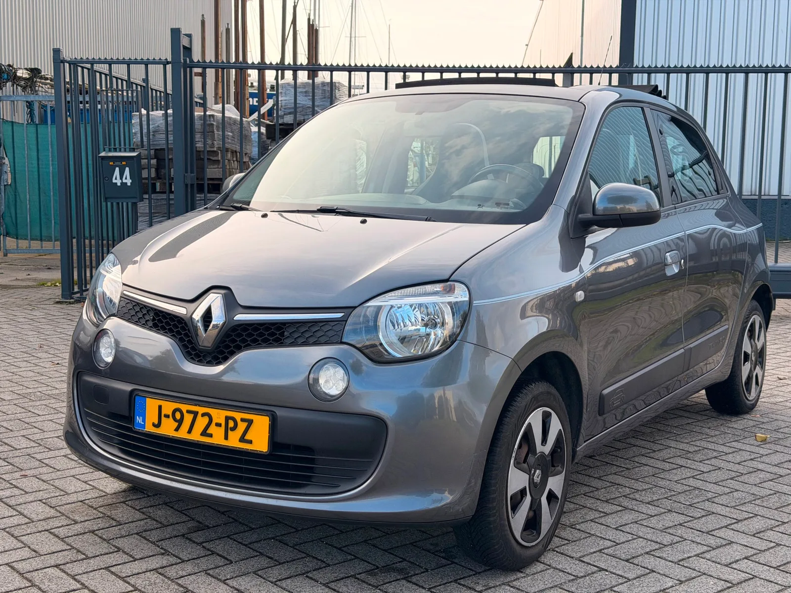 Renault Twingo (2016) — foto 1