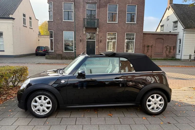MINI Cabrio (2009)