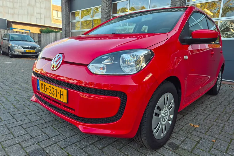 Volkswagen Up! (2016)