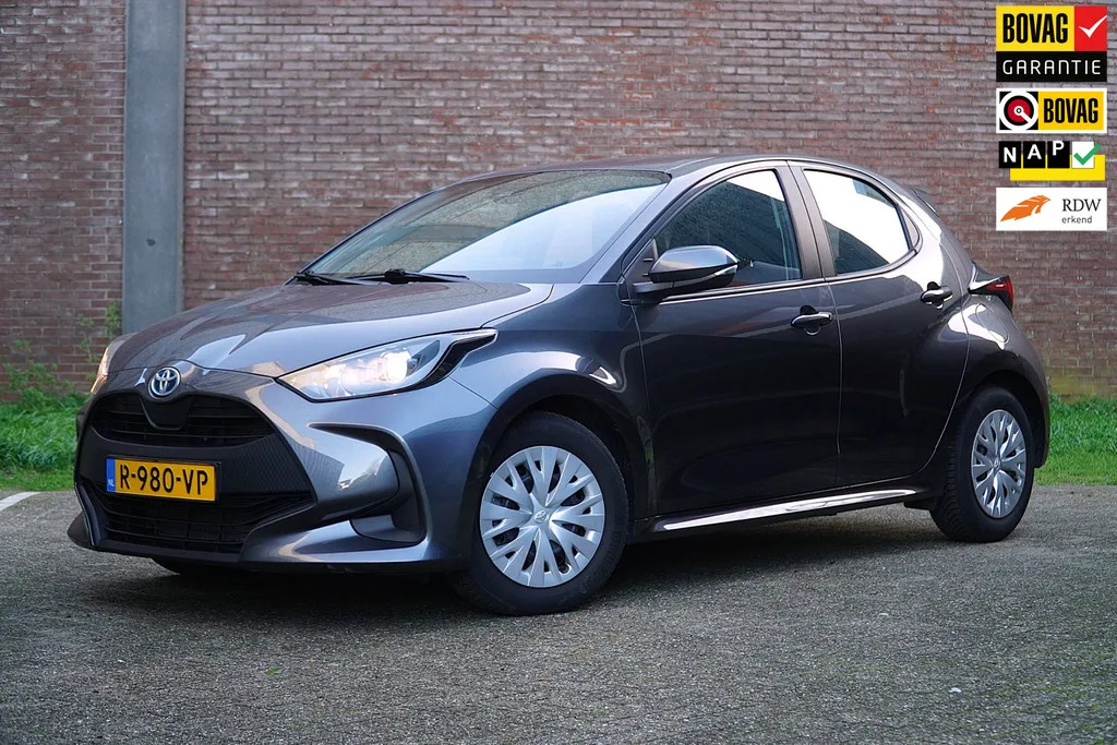 Toyota Yaris (2022) — foto 1