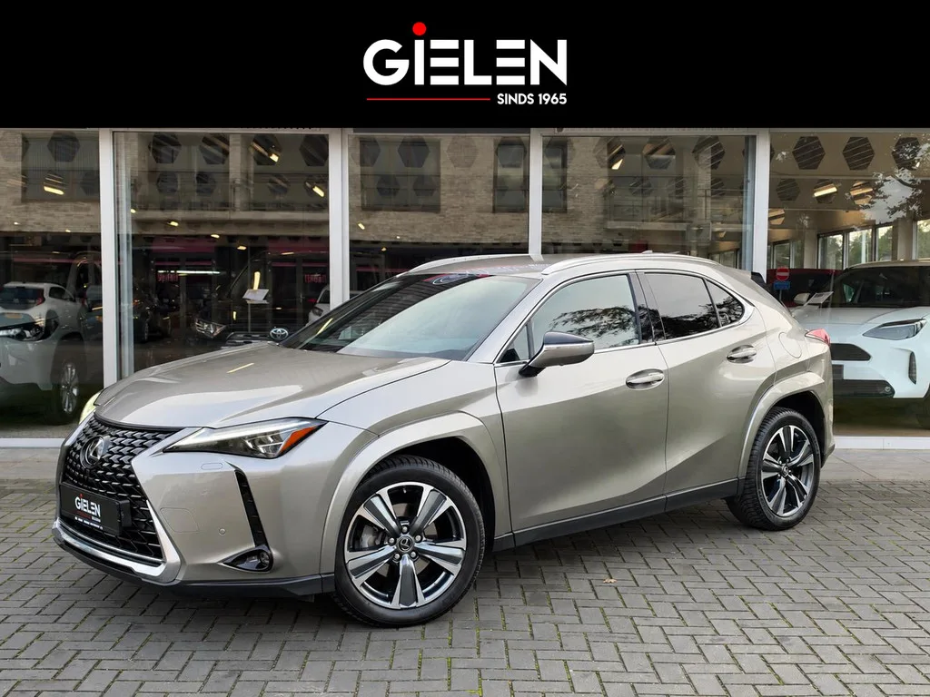Lexus UX (2024) — foto 1