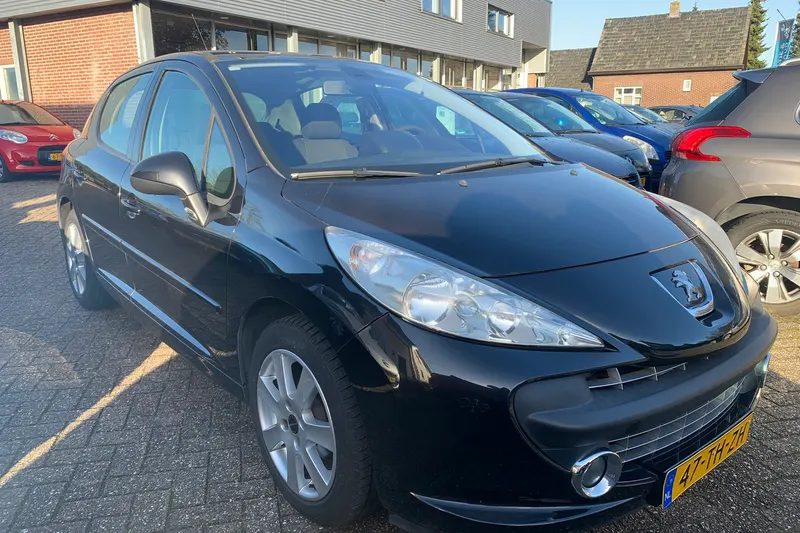 Peugeot 207 (2006)