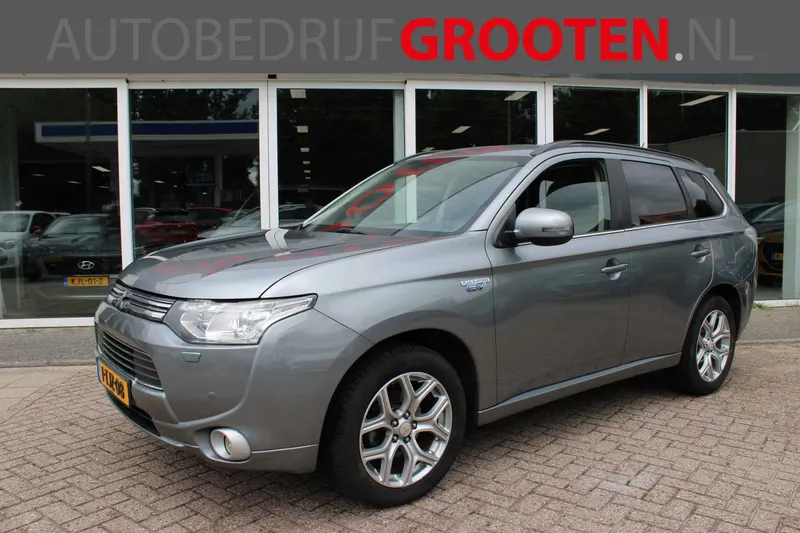 Mitsubishi Outlander (2014)