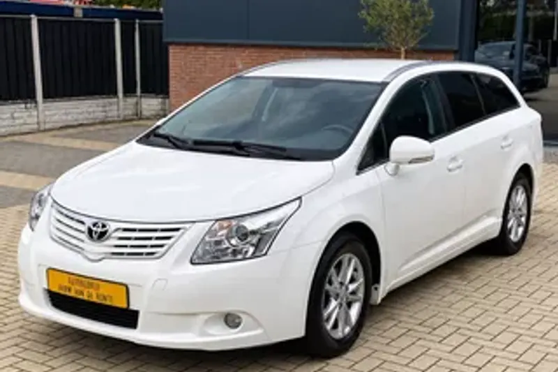 Toyota Avensis (2011)