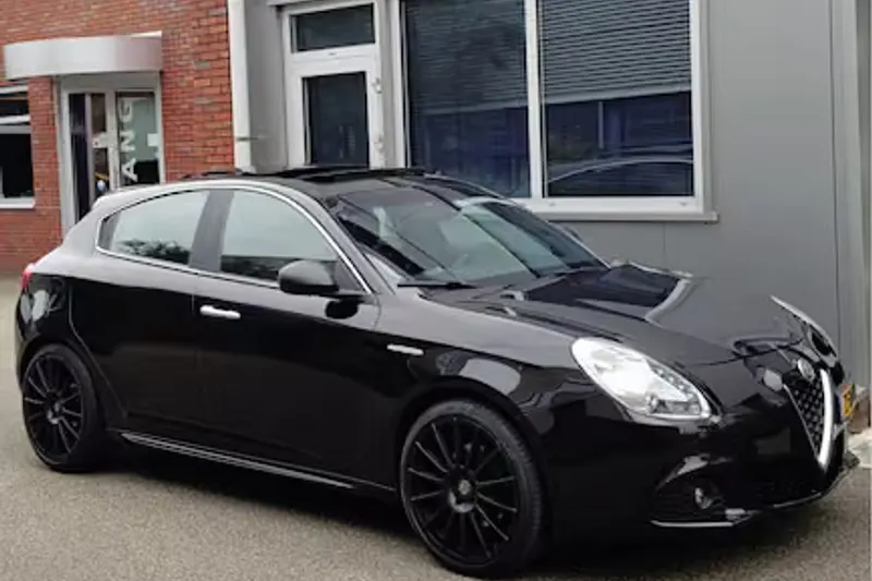 Alfa Romeo Giulietta (2011)