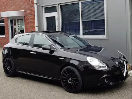 Alfa Romeo Giulietta (2011) — foto 1