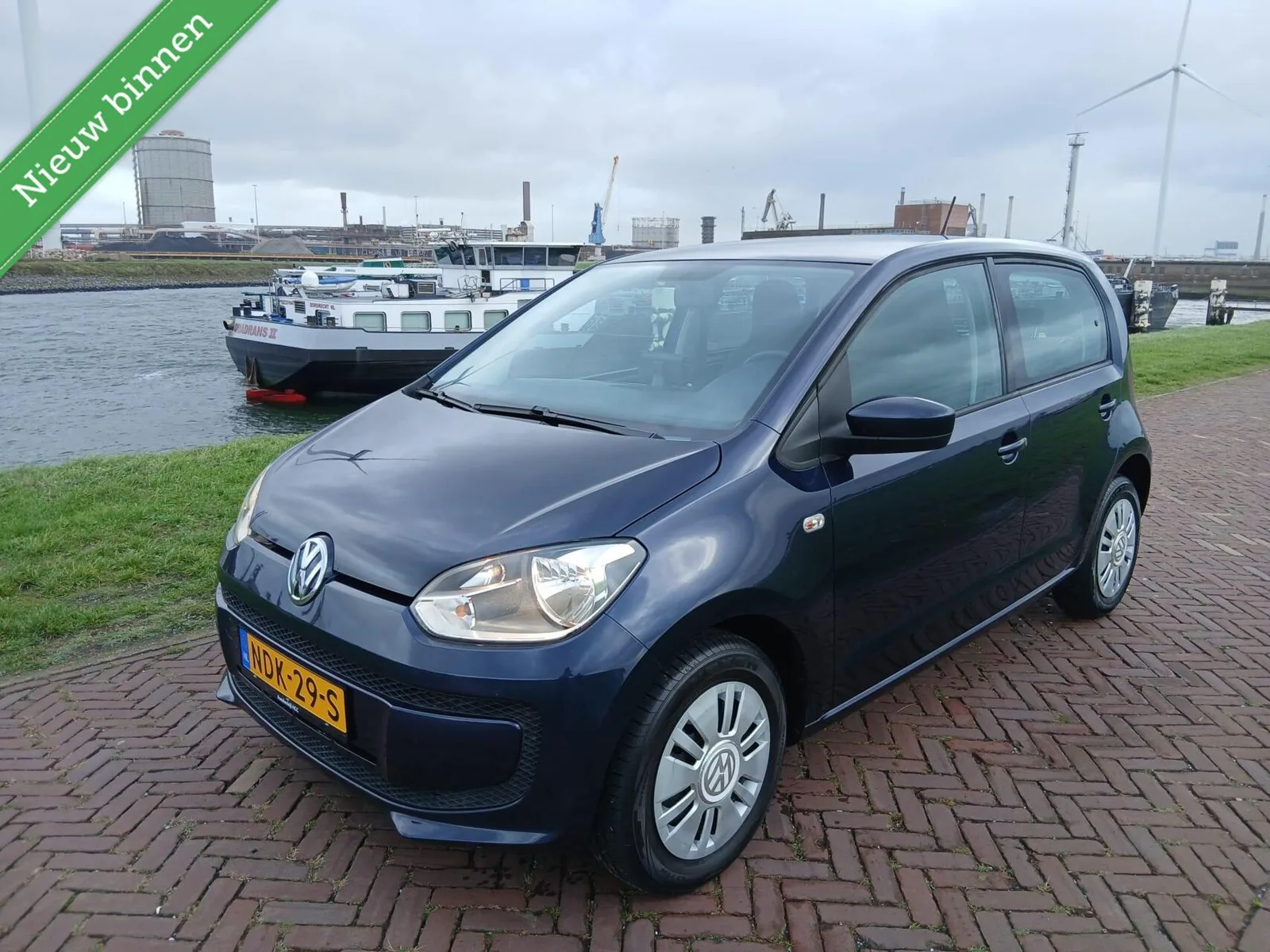 Volkswagen Up! (2015) — foto 1