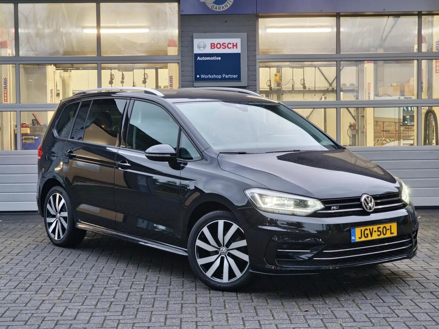 Volkswagen Touran (2020) — foto 1