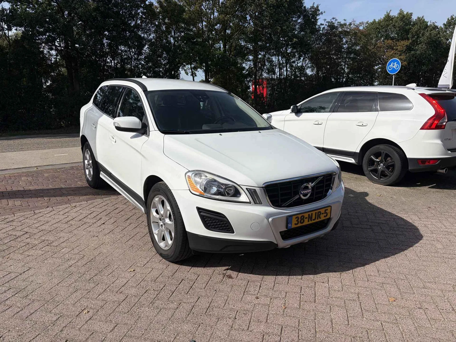 Volvo XC60 (2010) — foto 1