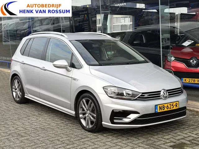 Volkswagen Golf Sportsvan (2017) — foto 1