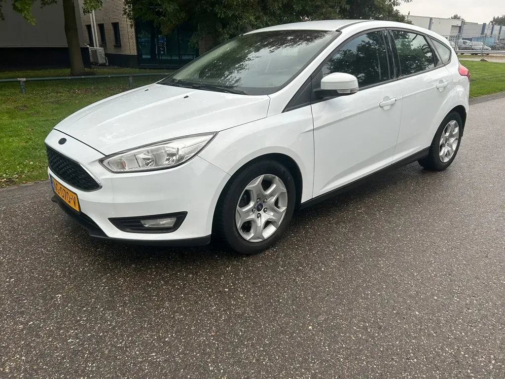 Ford Focus (2015) — foto 1