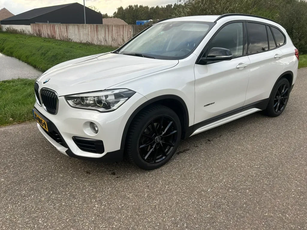 BMW X1 (2016) — foto 1