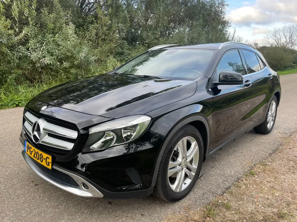 Mercedes-Benz GLA-Klasse (2015) — foto 1
