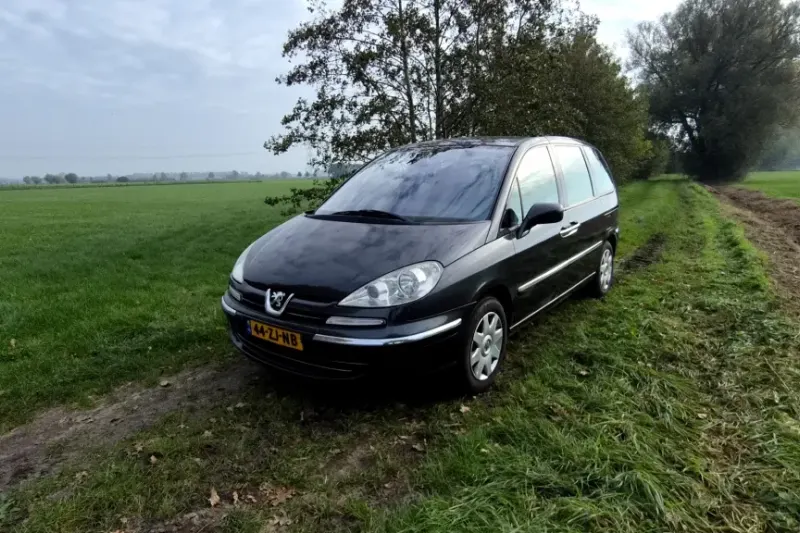 Peugeot 807 (2008)