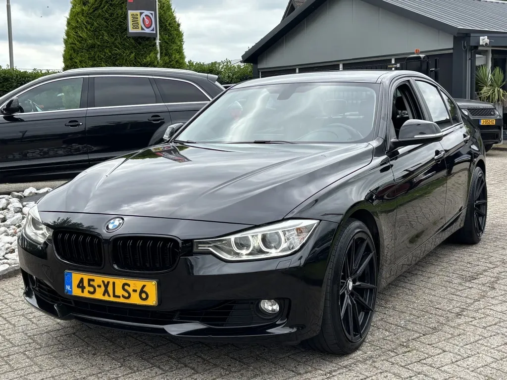 BMW 3-Serie (2012) — foto 1