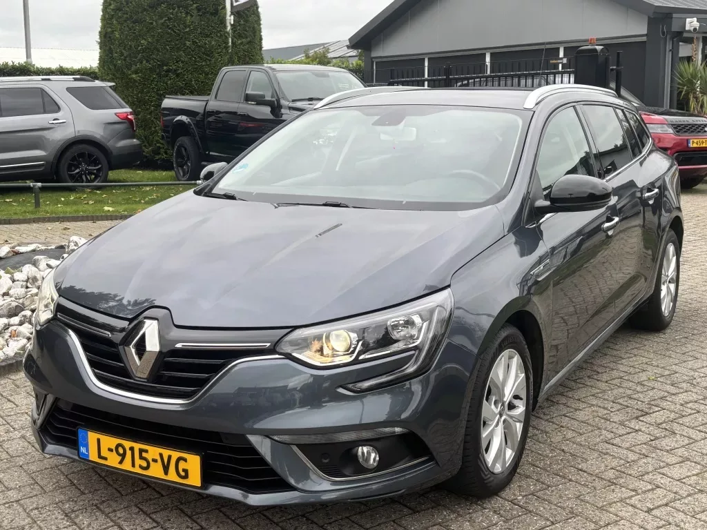 Renault Mégane (2019) — foto 1