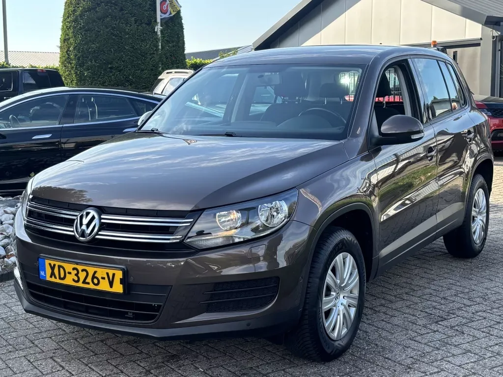 Volkswagen Tiguan (2011) — foto 1