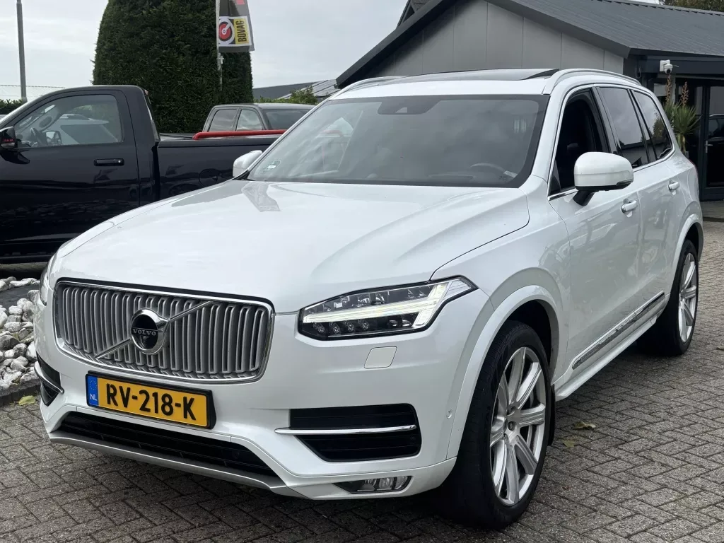 Volvo XC90 (2016) — foto 1