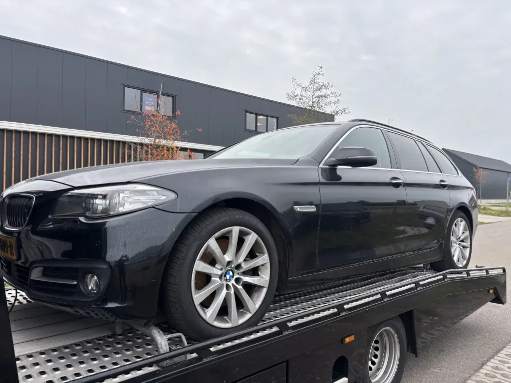 BMW 5-Serie (2015) — foto 1