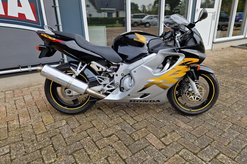 Honda CBR 600 F (1999)