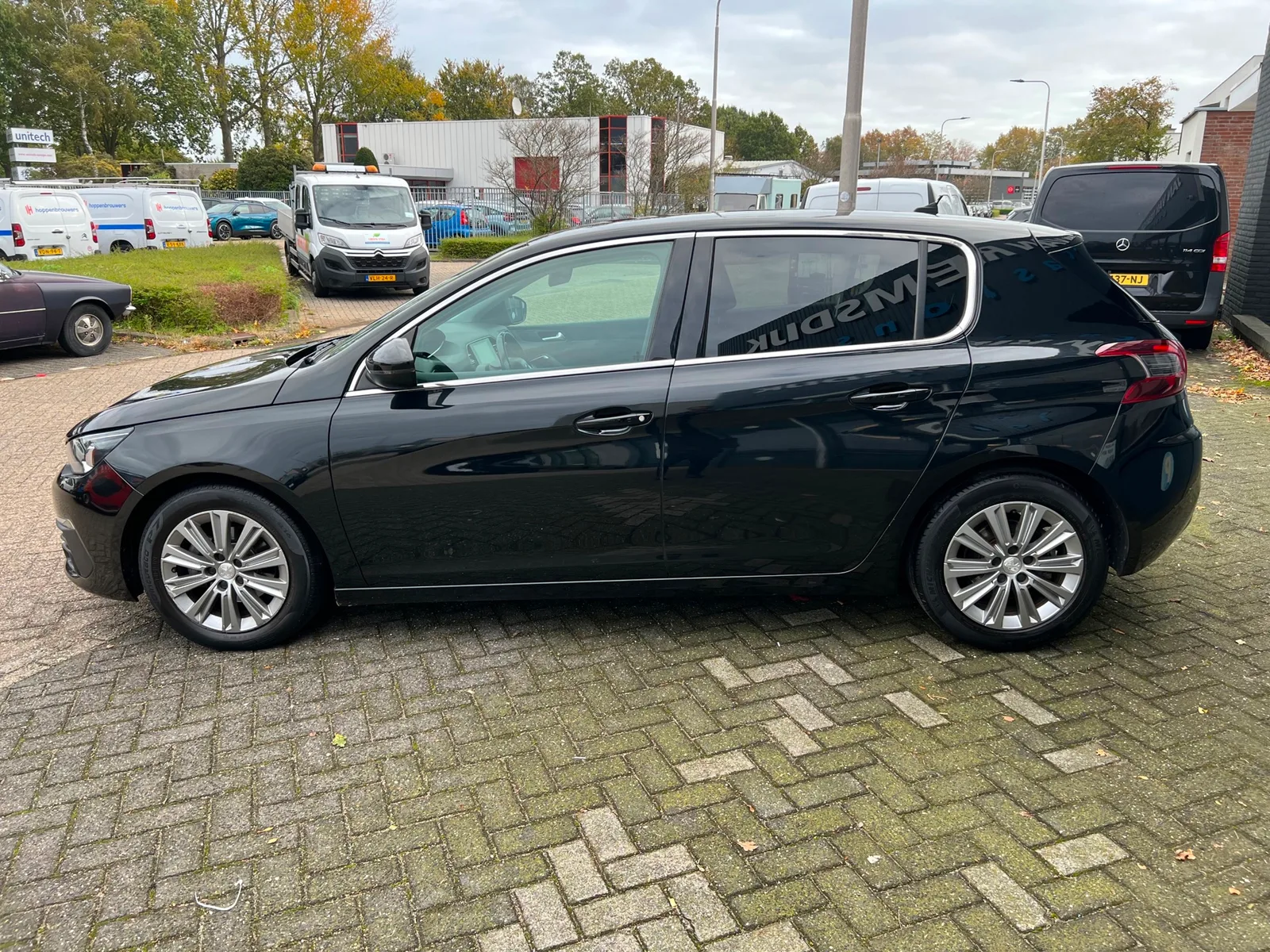 Peugeot 308 (2018) — foto 1
