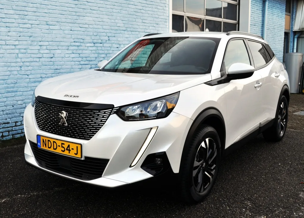 Peugeot 2008 (2021) — foto 1