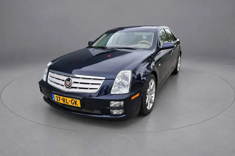 Cadillac STS (2005)