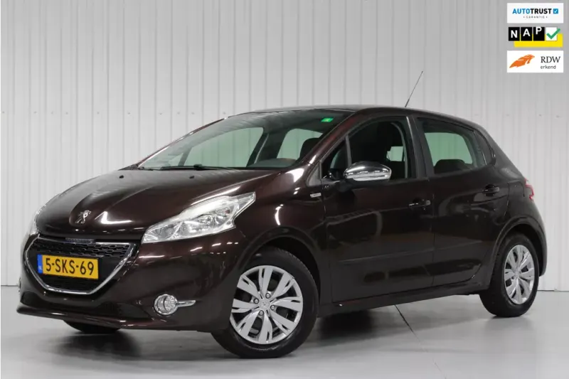 Peugeot 208 (2013)
