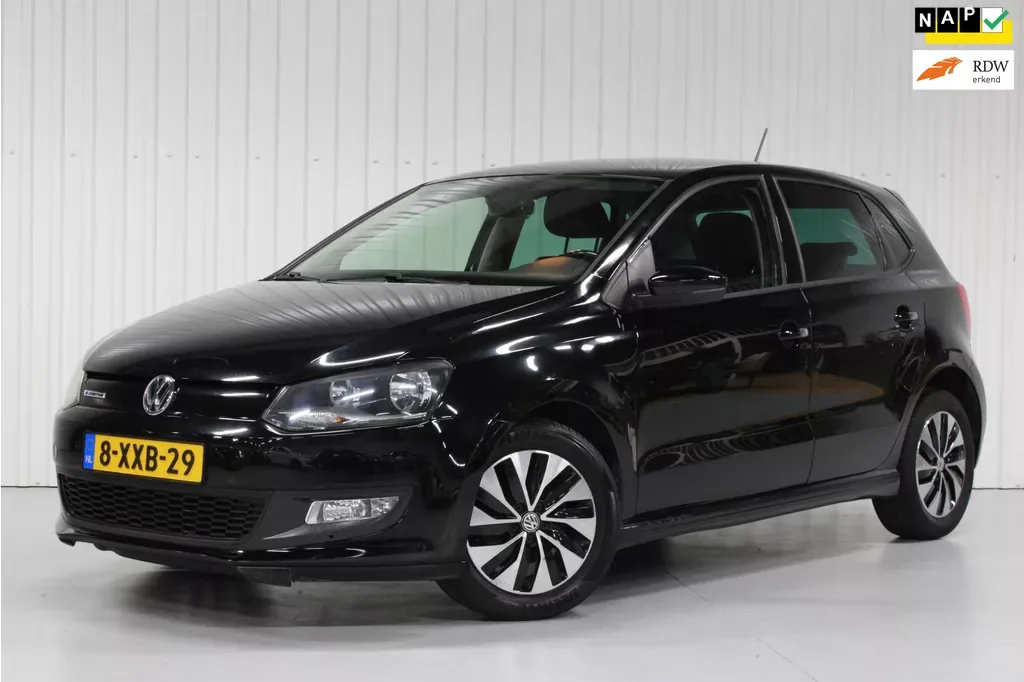 Volkswagen Polo (2014) — foto 1