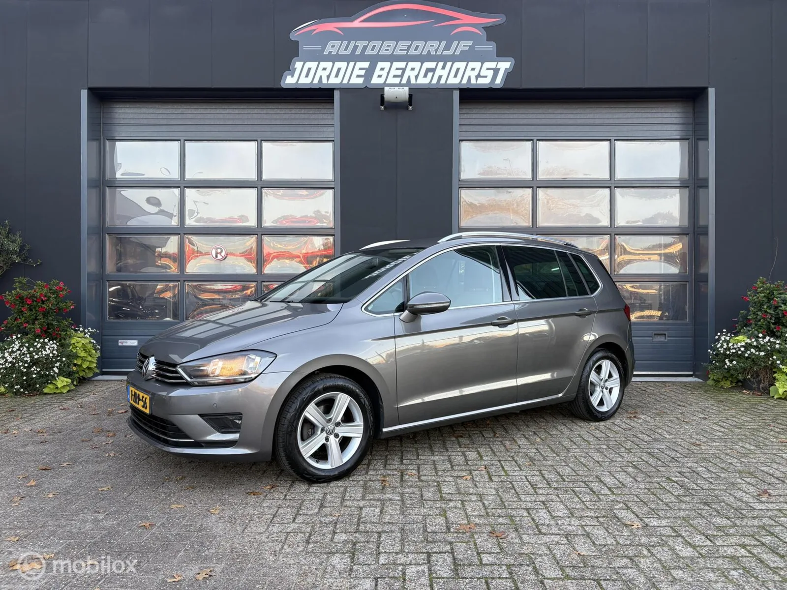 Volkswagen Golf Sportsvan (2015) — foto 1