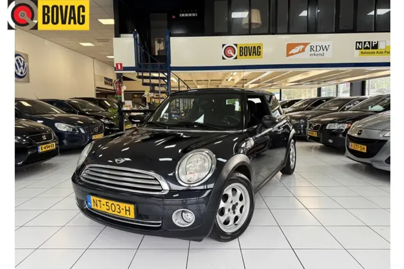 MINI One (2009)