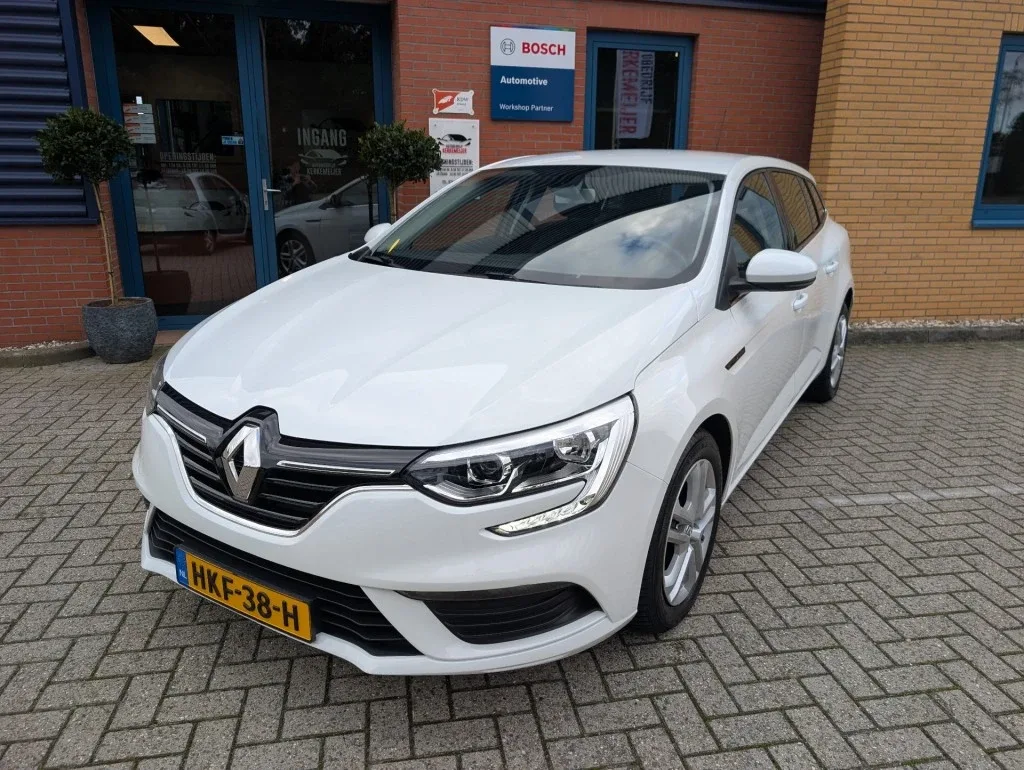 Renault Mégane (2017) — foto 1