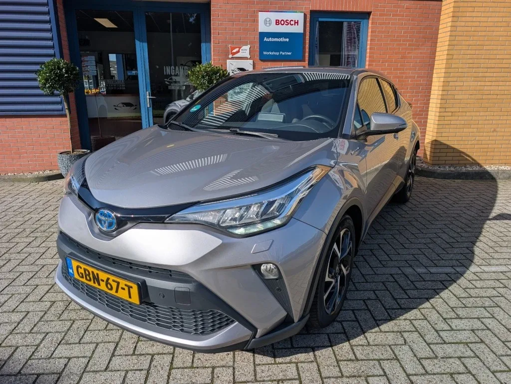 Toyota C-HR (2021) — foto 1
