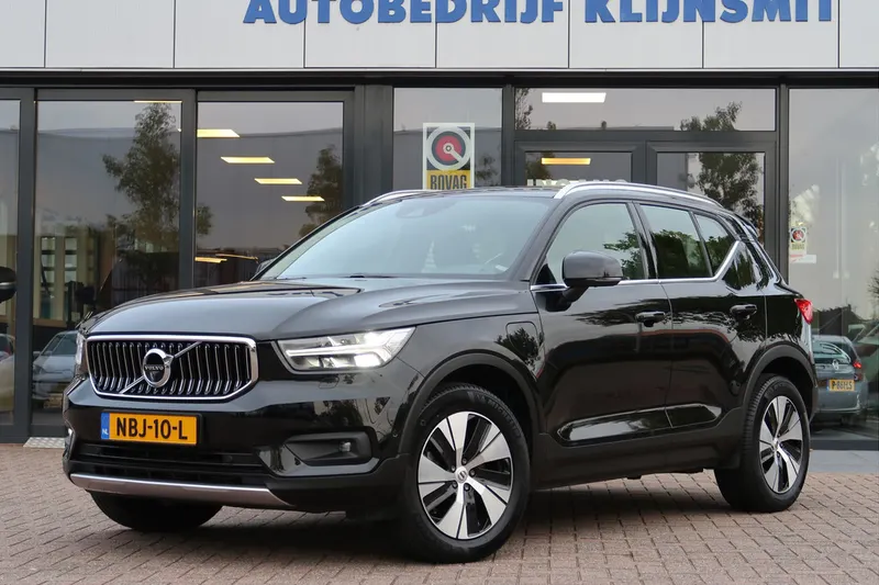 Volvo XC40 (2022)