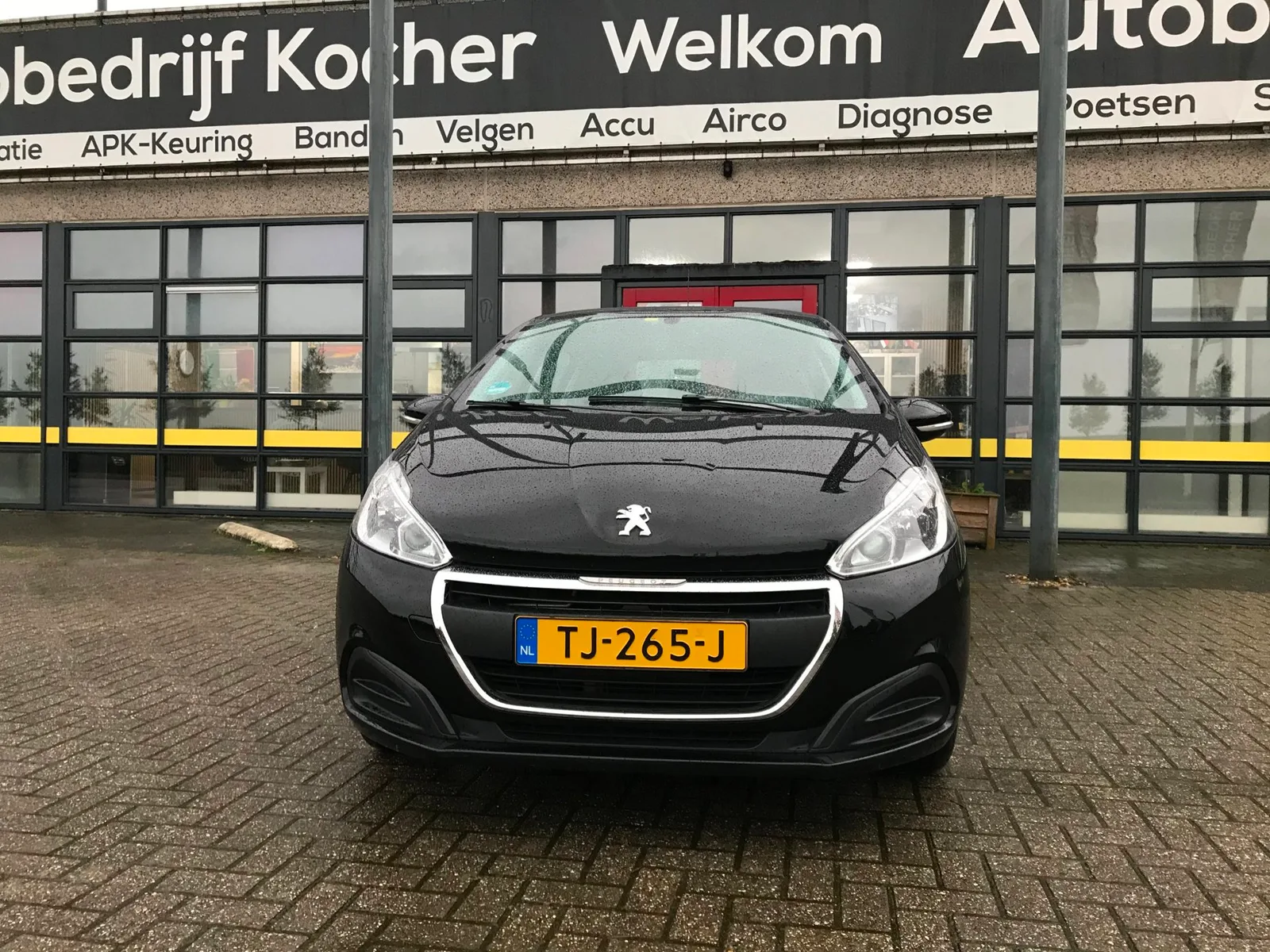 Peugeot 208 (2018) — foto 1
