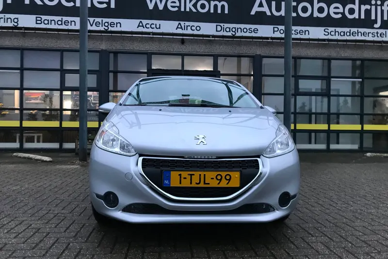 Peugeot 208 (2014)