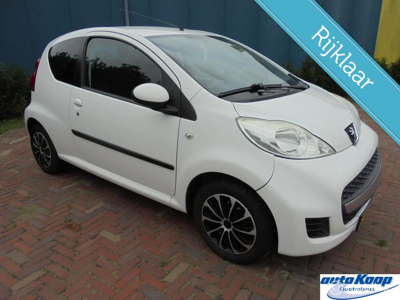Peugeot 107 (2009) — foto 1