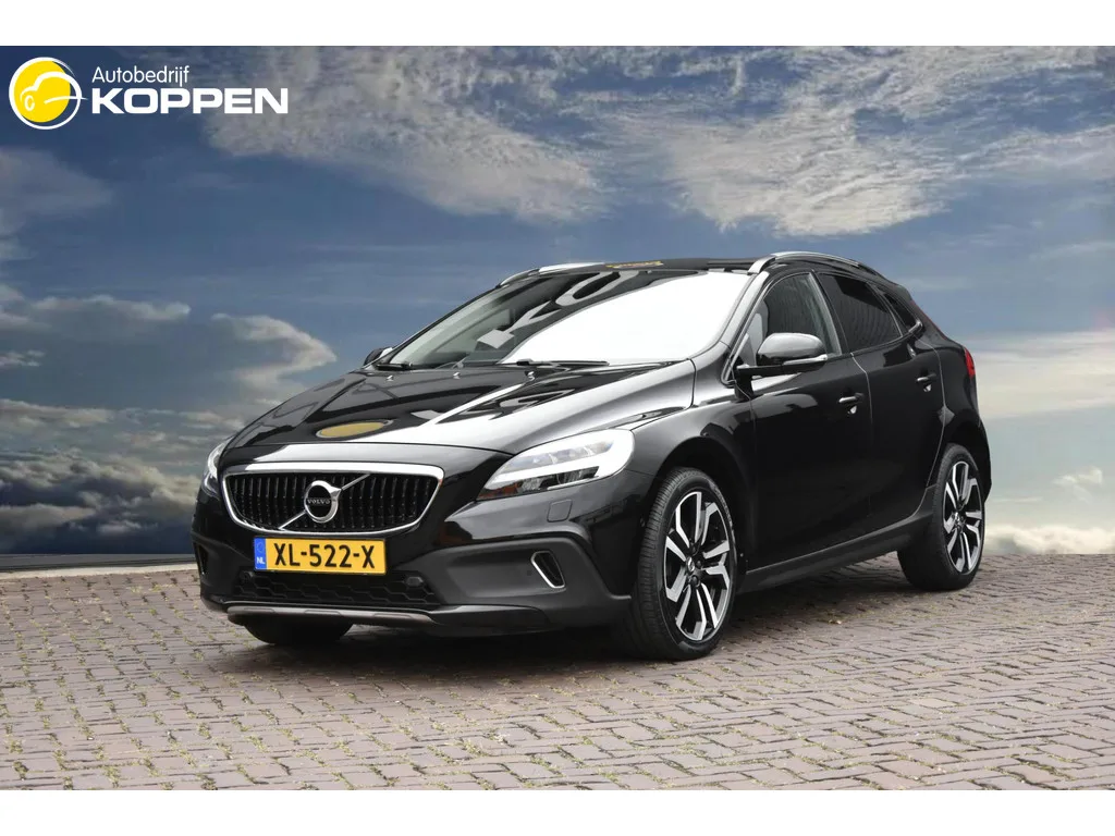 Volvo V40 Cross Country (2019) — foto 1
