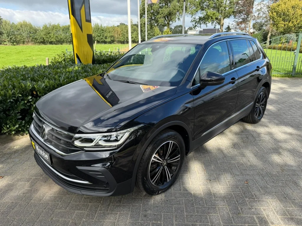 Volkswagen Tiguan (2023) — foto 1