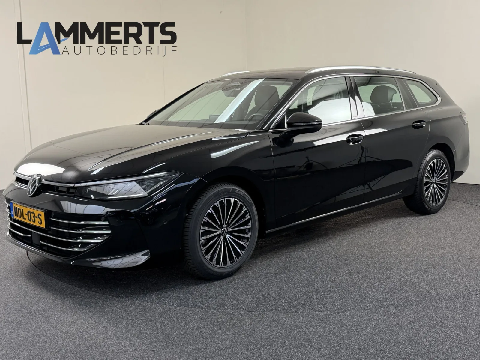 Volkswagen Passat (2024) — foto 1
