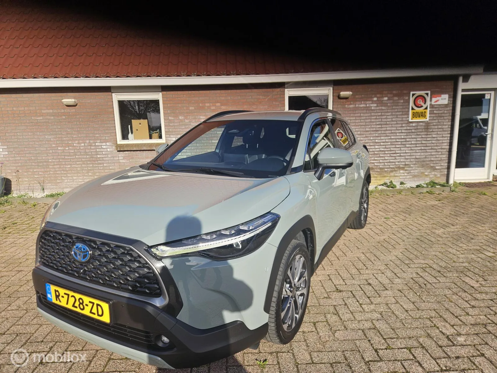 Toyota Corolla Cross (2023) — foto 1