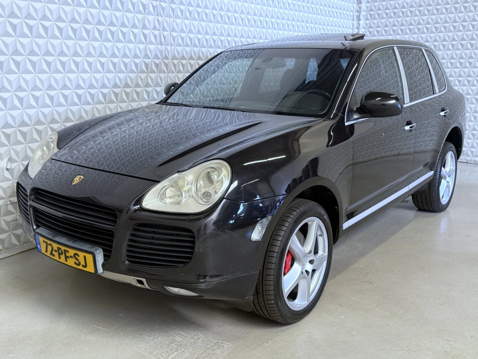 Porsche Cayenne (2004) — foto 1