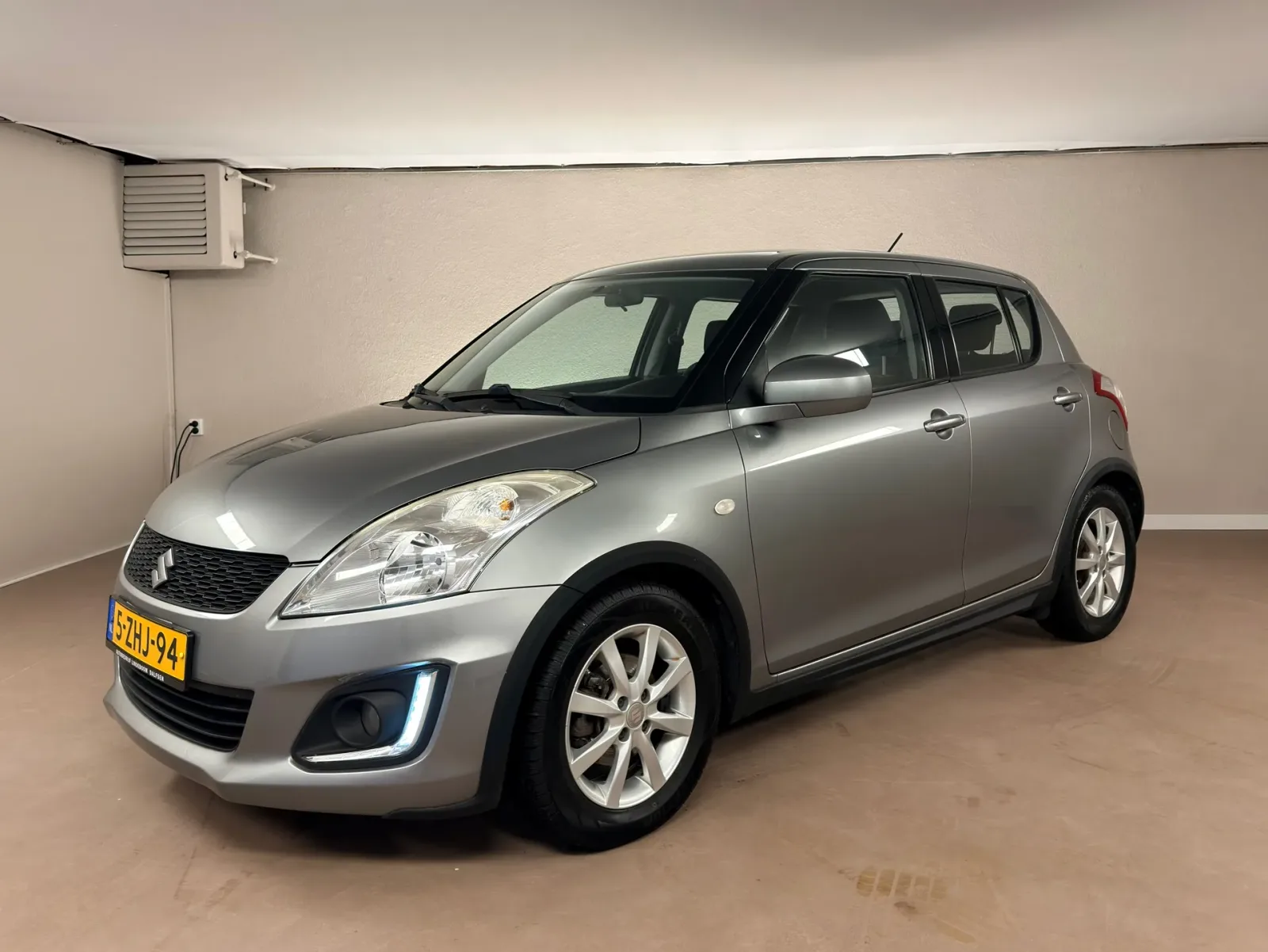 Suzuki Swift (2015) — foto 1