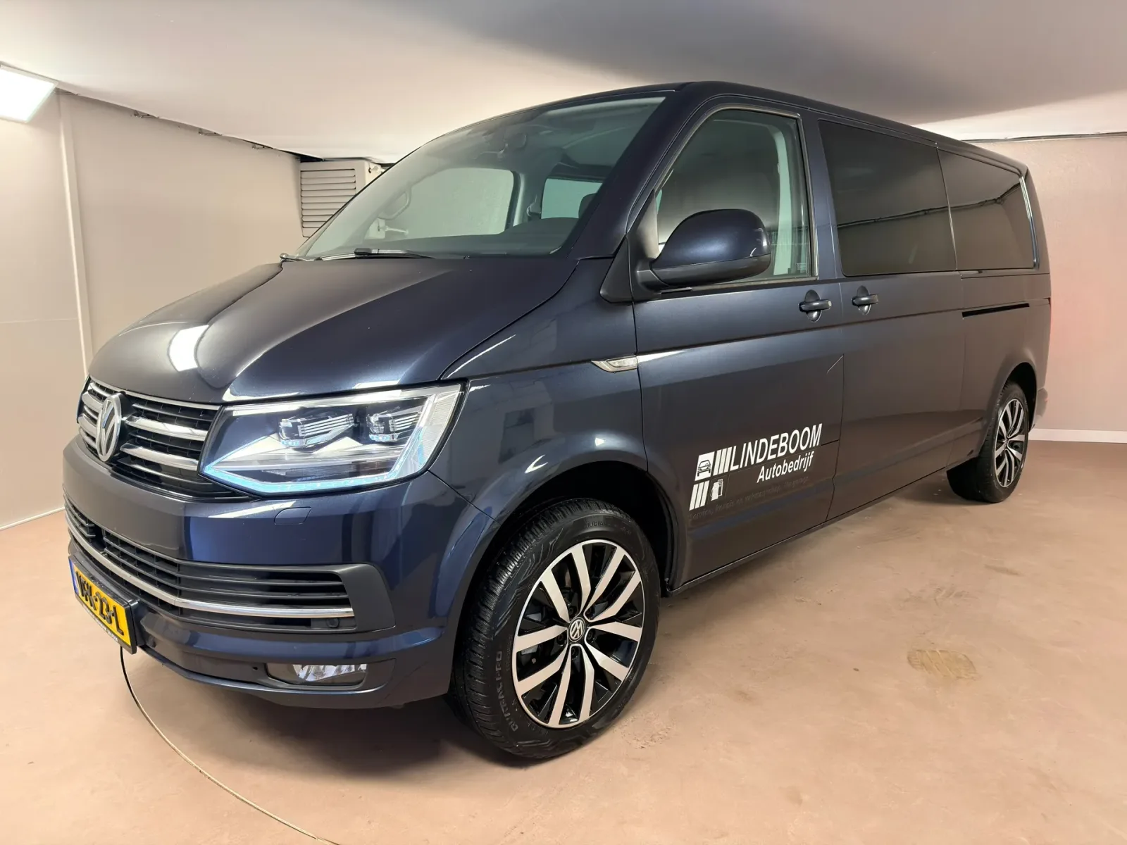 Volkswagen Transporter (2020) — foto 1