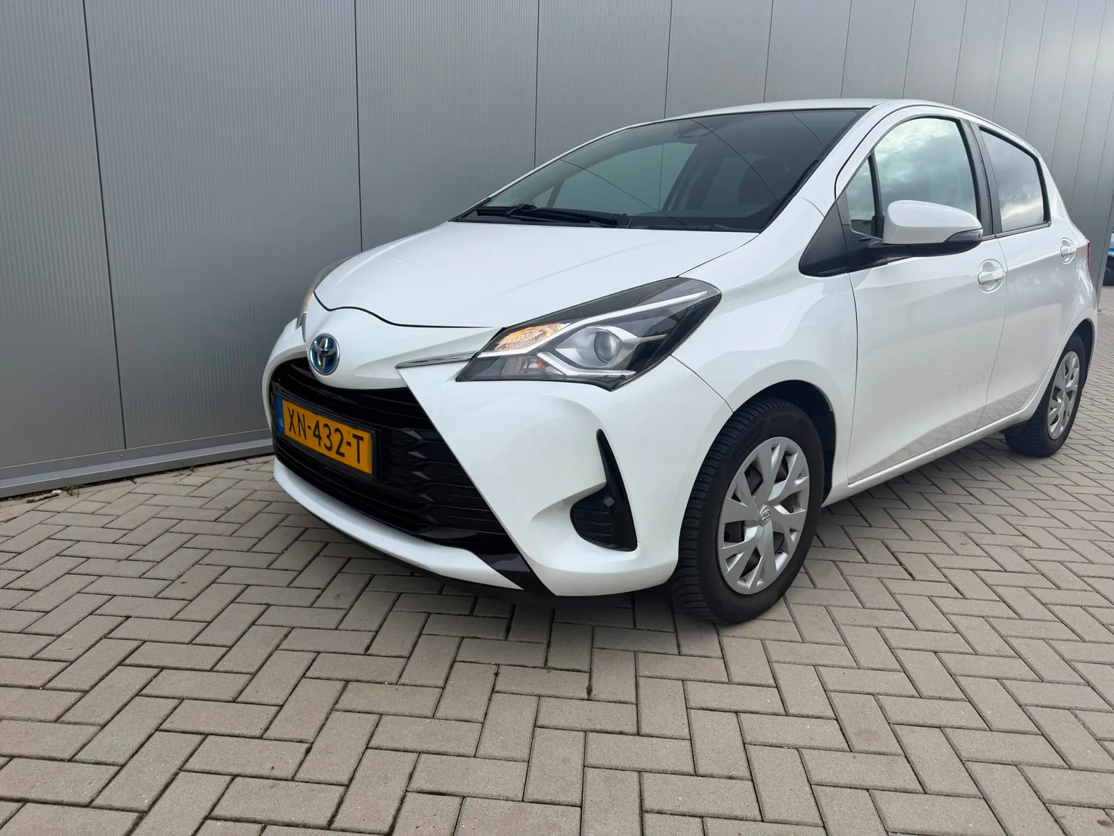 Toyota Yaris (2019) — foto 1