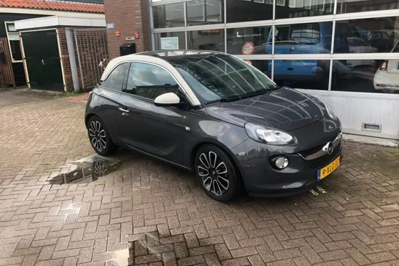 Opel Adam (2013)